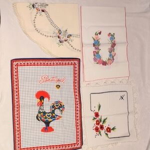 Lot Of 4 Vintage Estate Table Linens Hand stitched VGC